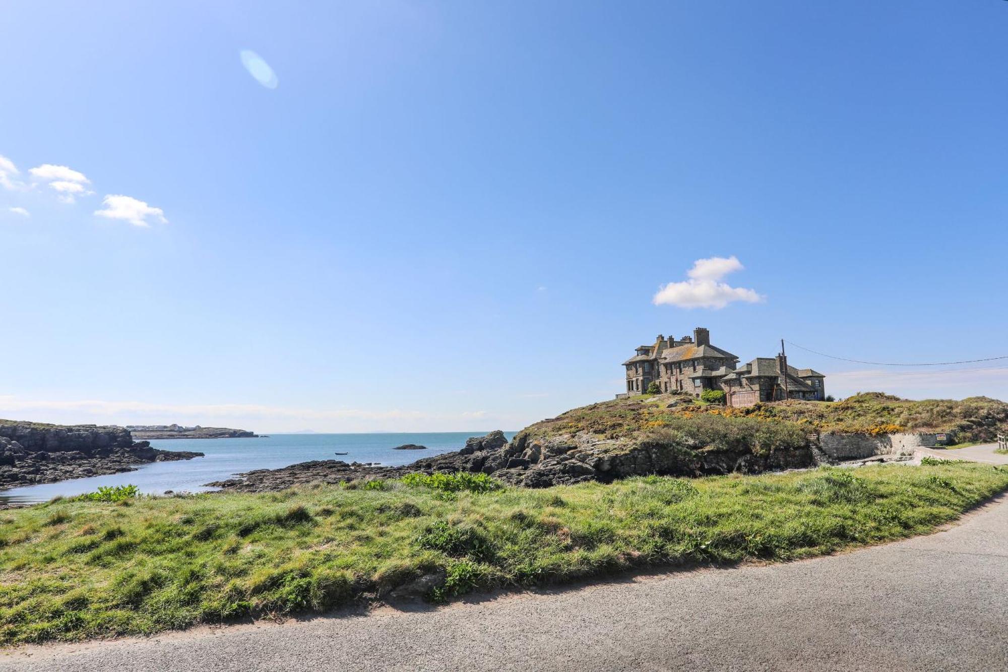 Min Y Mor Trearddur Bay Villa ภายนอก รูปภาพ